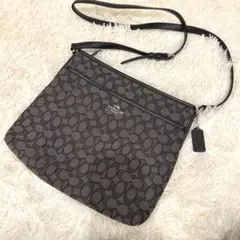 コーチ coach ショルダーバッグ シグネチャー サコッシュ チャーム