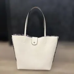 新品　アイボリートートバッグ