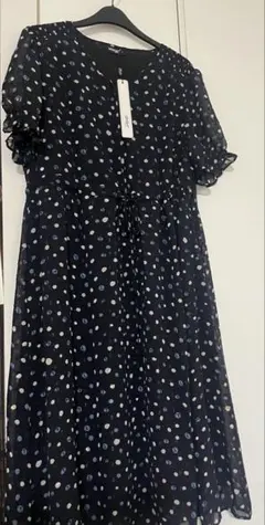 ネイビー 水玉模様 半袖ロングワンピース 未使用品