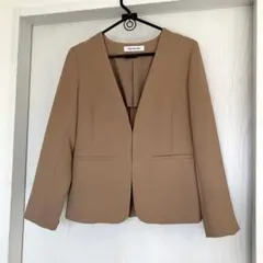 ナチュラルビューティーベーシック　ノーカラージャケット　ベージュ　入学式/卒業式