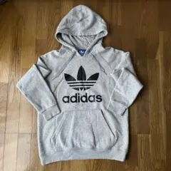 adidas グレー フード付きパーカー M 裏起毛