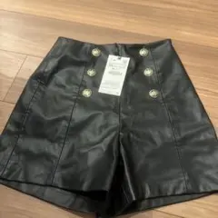 ZARA黒レザーショートパンツ XSサイズ