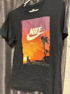Nike グラフィックプリント Tシャツ Lサイズ　値下げ交渉可能です。
