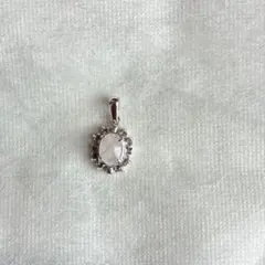 ストーン付き ペンダントトップ シルバーカラー