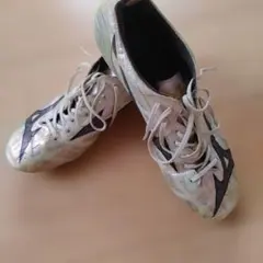 MIZUNO ALPHA サッカースパイク ホワイト　25.5センチのサムネイル