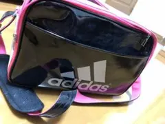 adidas エナメルバッグ