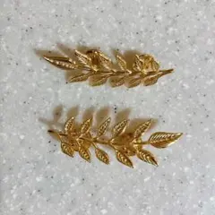 【2点セット】金色の葉のピンブローチ ヴィンテージ アンティーク風 海外製品