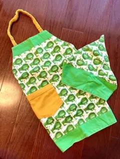 キッズエプロン&三角巾　リバーシブル　ハンドメイド