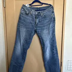 Levi's ライトブルー ストレートデニム