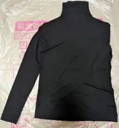 ユニクロ　極暖ヒートテックカシミヤブレンドタートルネックT