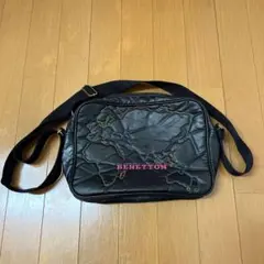 90s UNITED COLORS ベネトン 刺繍ロゴ　ショルダーバッグのサムネイル