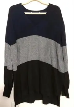 ストライプデザイン Vネックニット 長袖