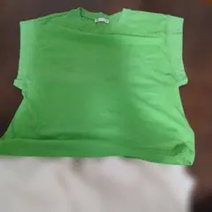 ZARA グリーン Tシャツ Mサイズ