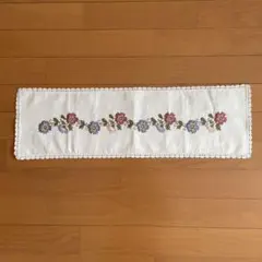 花柄刺繍 テーブルセンター レース付き