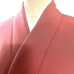 5k695 着物　正絹　袷　色無地　一つ紋　家紋　赤　無地　和装