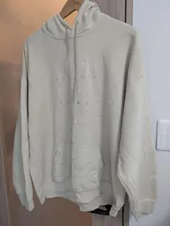 2025年最新】milet パーカーの人気アイテム - メルカリ