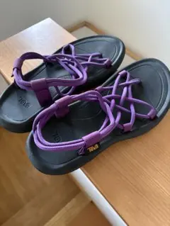 【美品】Teva パープル サンダルのサムネイル