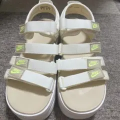 NIKE 厚底サンダル ホワイト ネオンイエロー