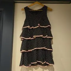 モロコバー 黒×ピンクドットパイピングワンピースのサムネイル