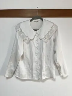 刺繍入りホワイトブラウス 長袖