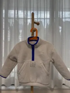 GAP フリースジャケット ホワイト 100cm~105㎝ かわいいです！