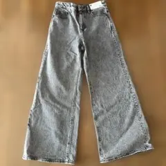 ミドルライズワイドジーンズ