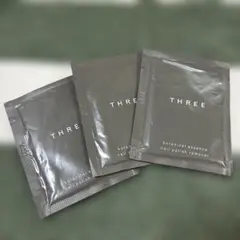 THREE ボタニカルエッセンス　ネイルポリッシュリムーバー　3枚のサムネイル