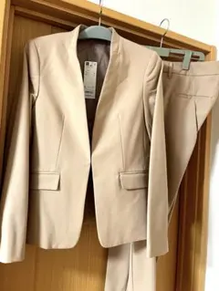 GU ノーカラージャケットセット　ベージュ