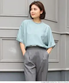 新品タグ付coca（coca） 光沢シアーブラウス ライトブルー / M