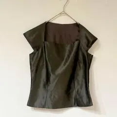 ミッシェルクラン　トップス　半袖　38 グレー　光沢　ベスト　ビジネス　オフィスのサムネイル
