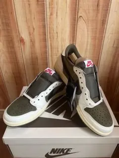 Travis Scott × Nike Air Jordan 1 Low OG