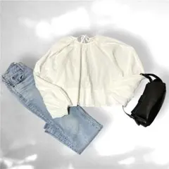 2026年最新】yori ブラウスの人気アイテム - メルカリ