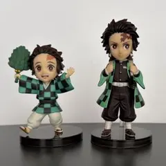 鬼滅の刃　竈門炭治郎　ワールドコレクタブルフィギュア　2体