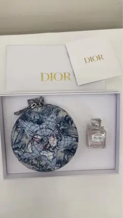 Dior Miss Dior ミニ香水 ポーチセットのサムネイル