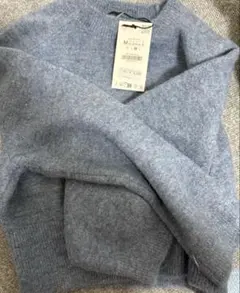 ZARAブルーニット