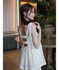 ショルダーリボンペプラムブラウス