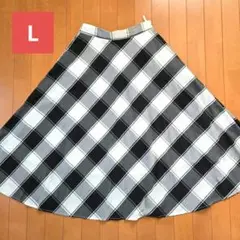 お値引き◎❣️【新品】✨高見え✨ブロックチェック柄フレアロングスカート黒・白L
