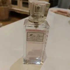 Miss Dior ローズ ローズ ヘアミスト