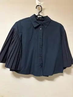 ZARA ブラック プリーツスリーブ シャツ