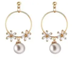 ❣️ピアス フラワー パール ゴールド クリスタル 揺れる 結婚式 入学式