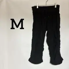 1点のみ✨ ブラック カジュアルパンツ フレア裾 【M】 薄手 ハーフパンツ