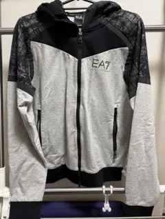 EMPORIO ARMANI EA7 パーカー