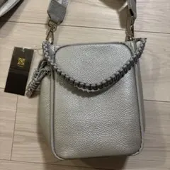 PADMA ショルダーバッグ シルバー - メルカリ