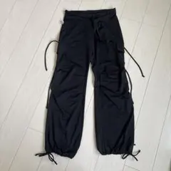Mika Lance プリント入りカーゴパンツ 黒のサムネイル