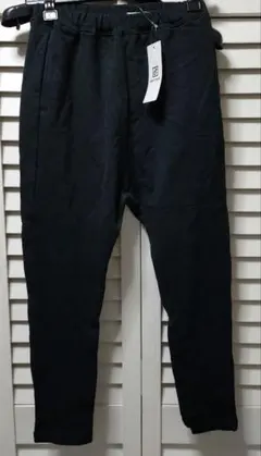 新品タグ付き　デビロック　裏毛パンツ　140センチ