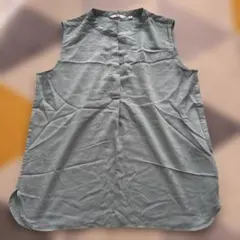 UNIQLO ノースリーブシャツ 水色