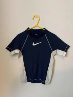 NIKE ナイキ ラッシュガード 半袖　120cm