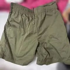 オリーブ色ショートパンツ ウエストゴム