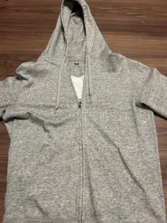 ジップパーカー