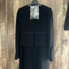 オネイロス　ブラックワンピーススーツ（ジャケット付き）7号